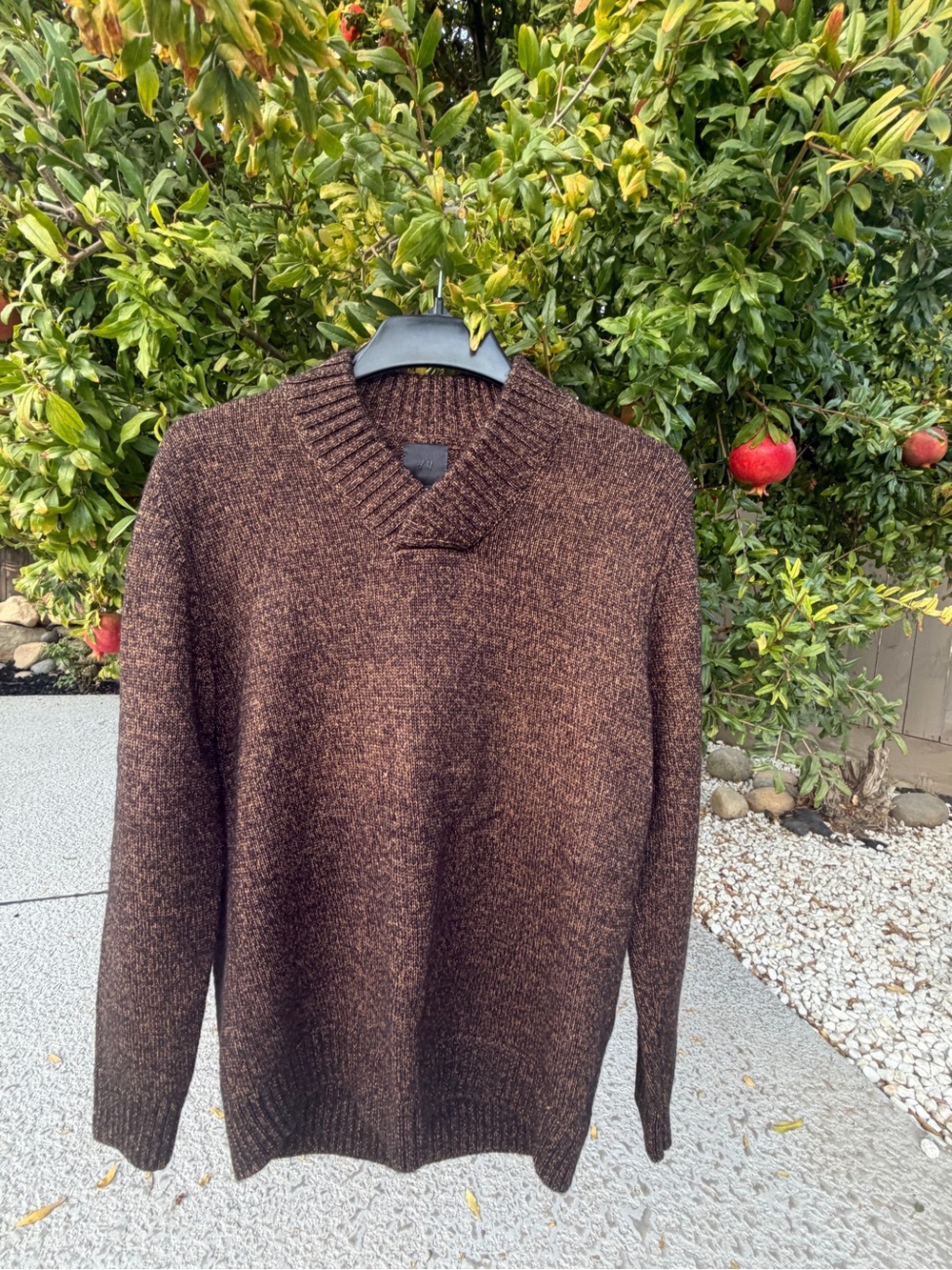 H&M Men's Brown V-Neck Sweater gently used size M